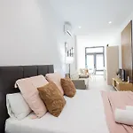 Florit Flats - The Monteolivete Apartment